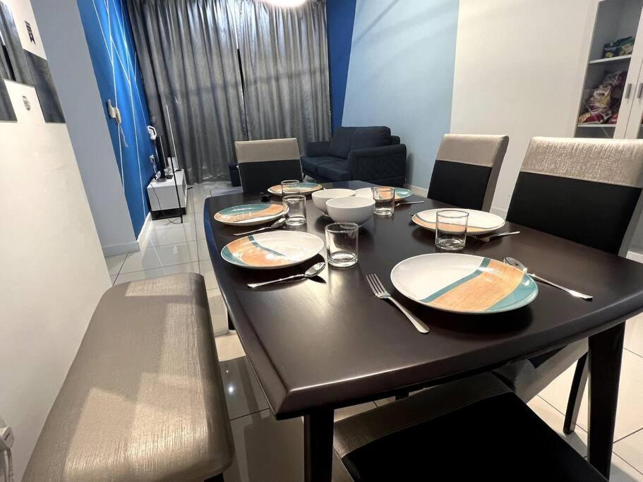 Lepavilion, Ioi Puchong, Blue Chill Design, 3R2B Apartment Екстериор снимка
