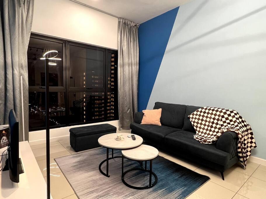 Lepavilion, Ioi Puchong, Blue Chill Design, 3R2B Apartment Екстериор снимка